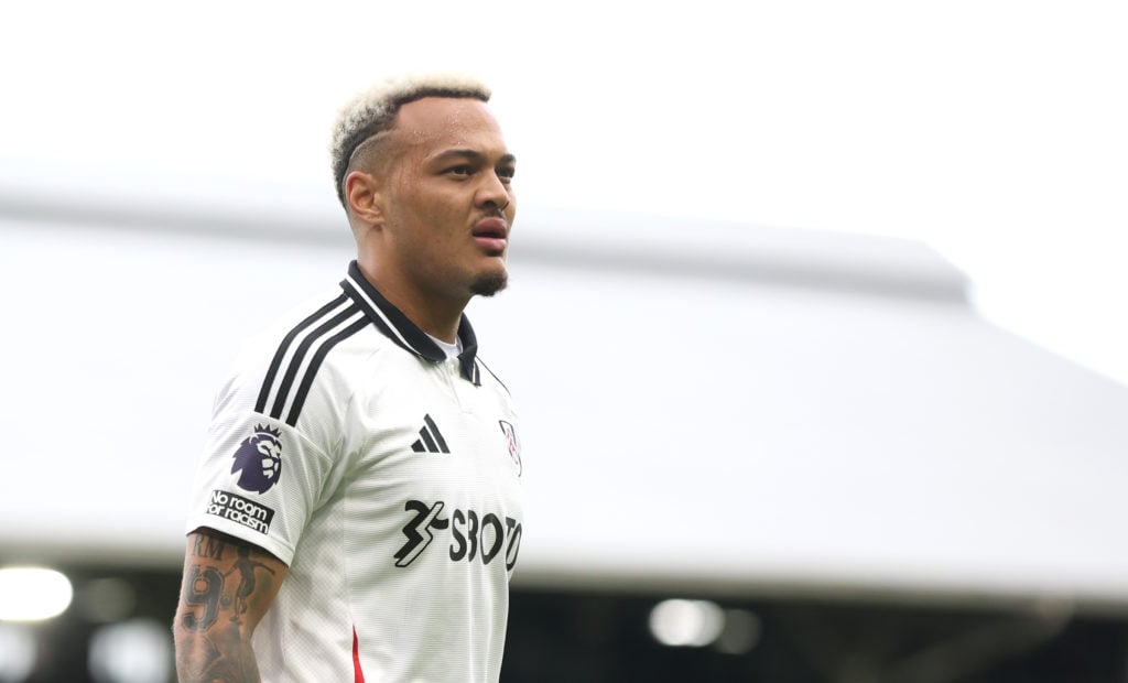 Rodrigo Muniz playing a Premier League game for Fulham against Tottenham Hotspur.