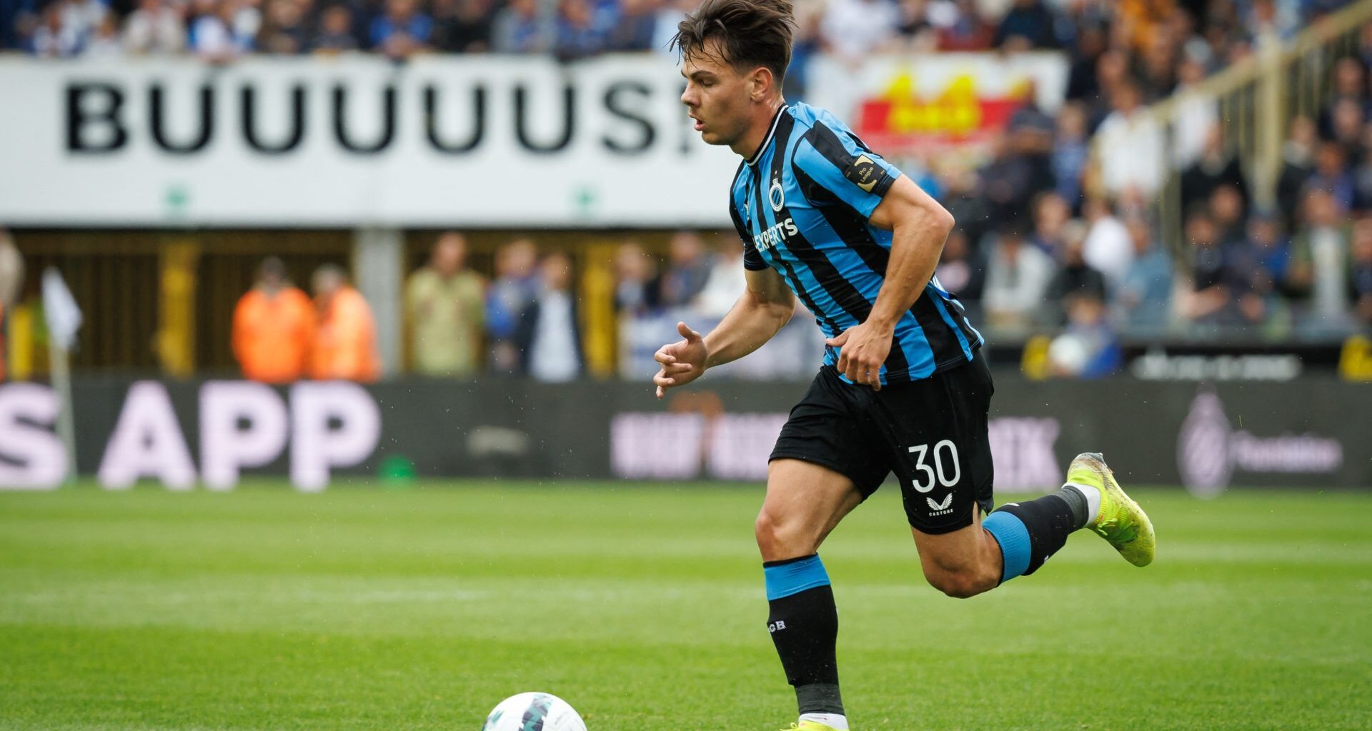 Man Utd continue to chase £34m midfield star once likened to Jude Bellingham, he isn't convinced