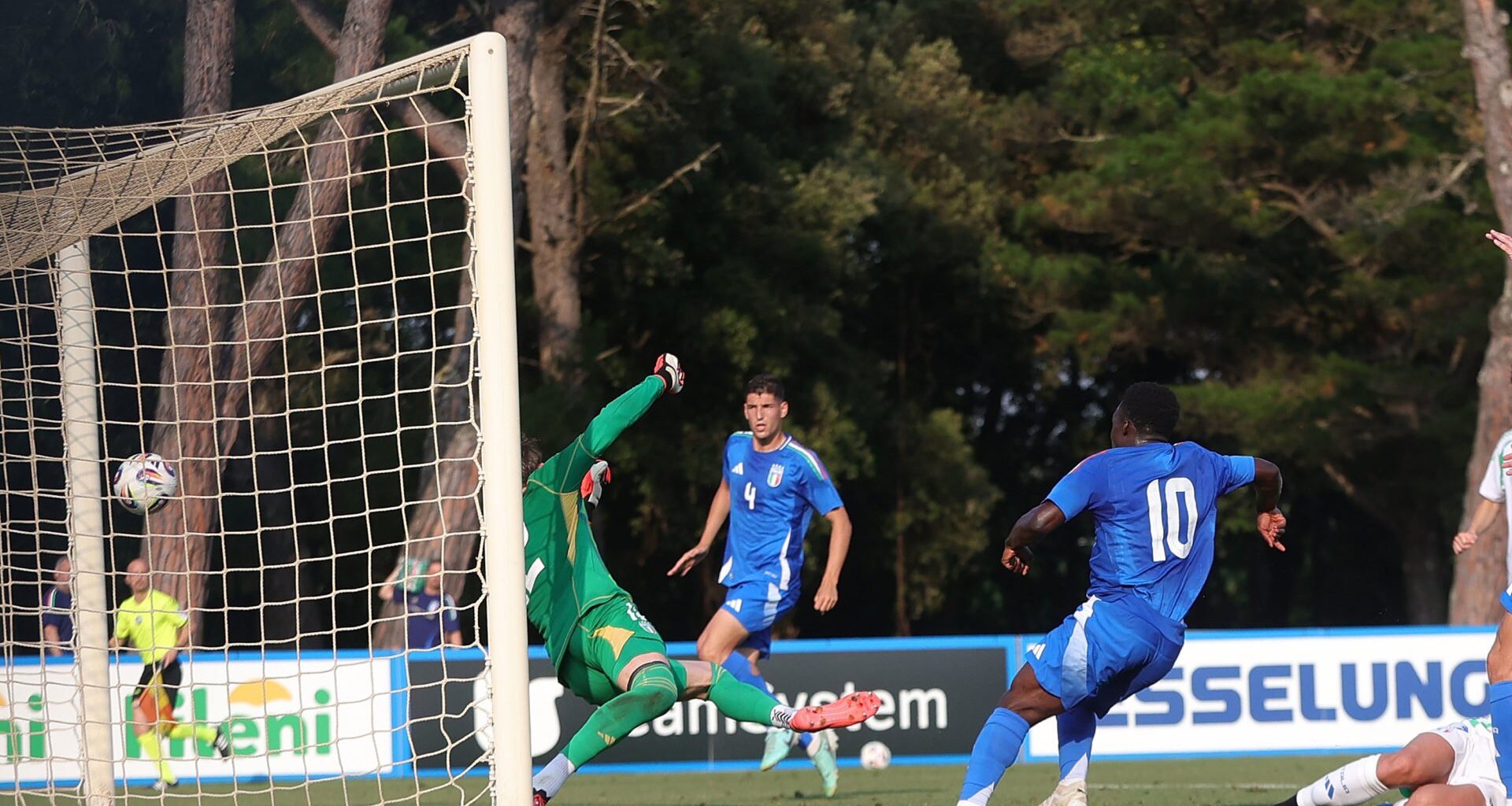 Italian media are fuming with below-par Leeds United star Willy Gnonto, 'practically not seen'