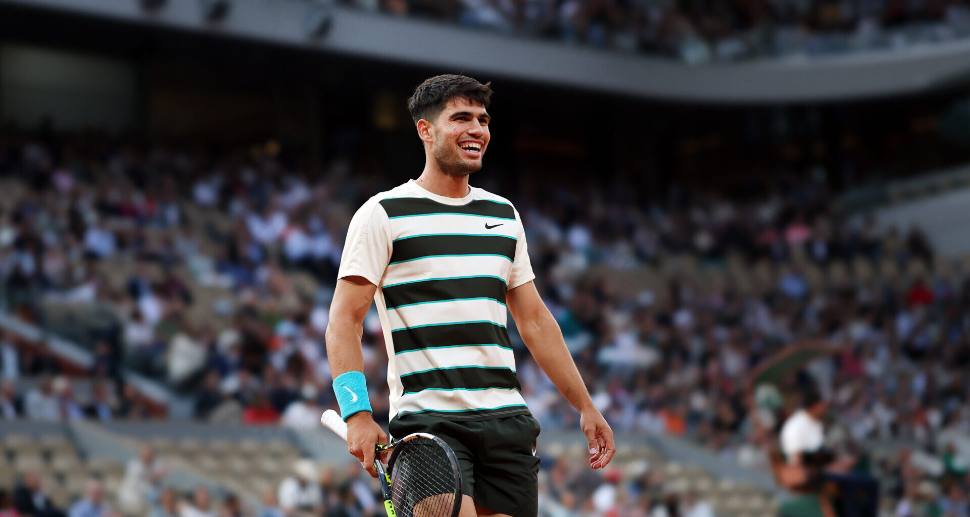 Carlos Alcaraz hailed for doing something never seen before in tennis history after his French Open win over Tommy Paul