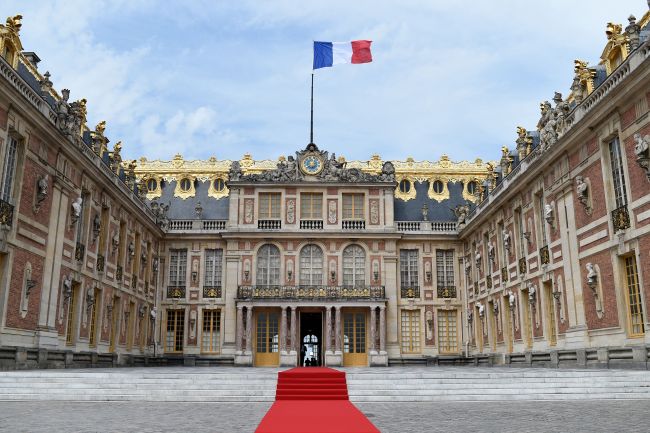 French Museums Set to Raise Ticket Prices for Non-EU Visitors