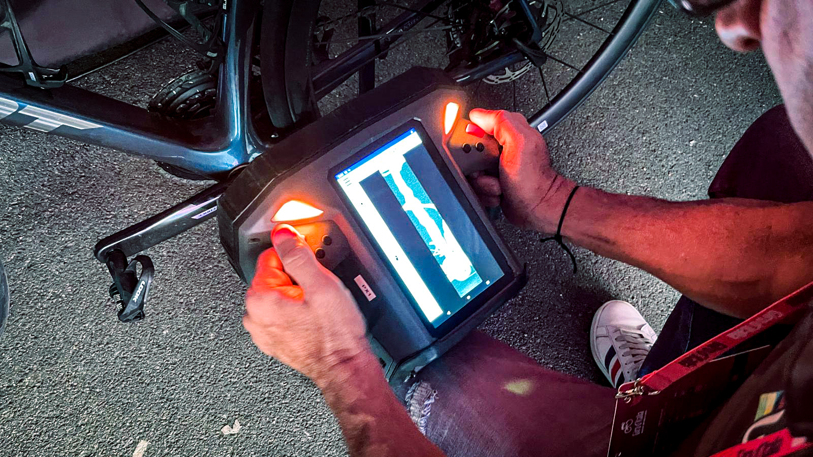 A backscatter x-ray device presented by the UCI