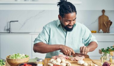 How To Eat 100 Grams of Protein a Day: Meals and Tips