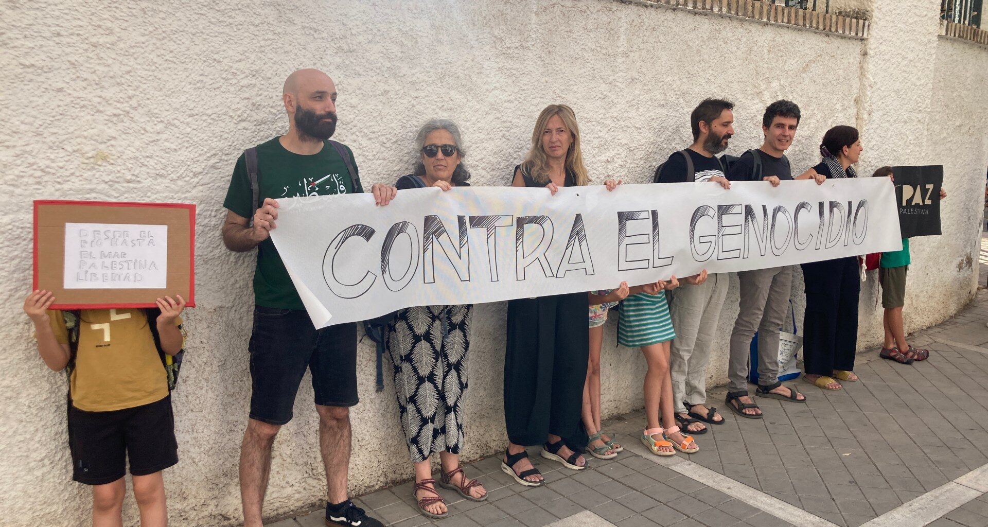 In Spain, parents gather at school gates to remember Gaza’s child victims | Israel-Palestine conflict News