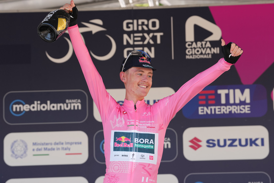 Luke Tuckwell (Red Bull-Bora-Hansgrohe Rookies) rides his way into pink on stage 5 of Giro Next Gen 2025