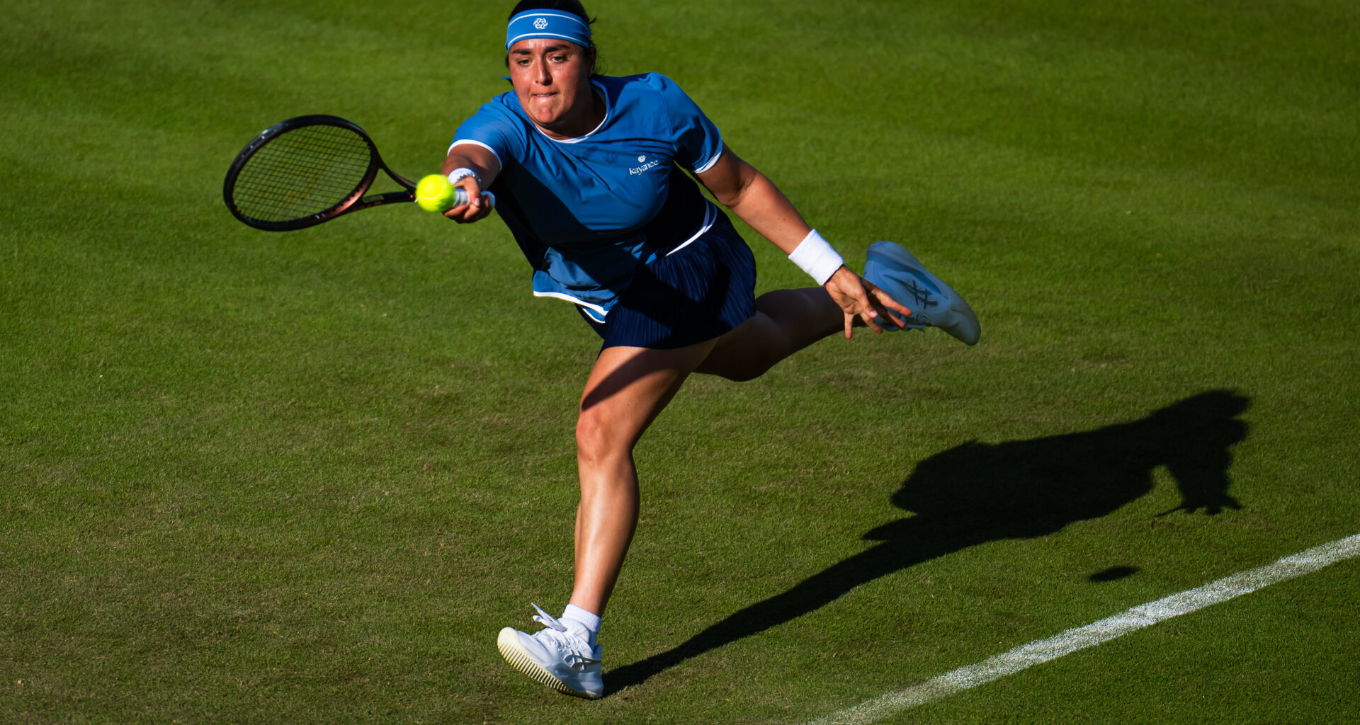 'Crowd entertainer!' Lucky loser Jabeur dazzles in Berlin opener - WTA Tennis