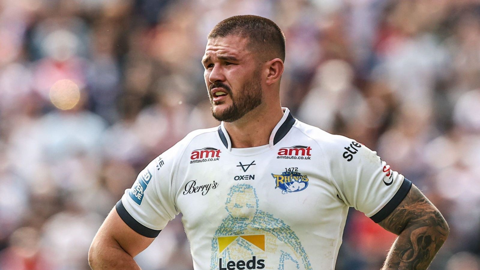 Leeds Rhinos leave key duo out, Hull KR boost