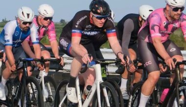 Glenn Kinning shows he's still got it with clinical finish to win