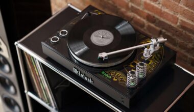McIntosh turntable