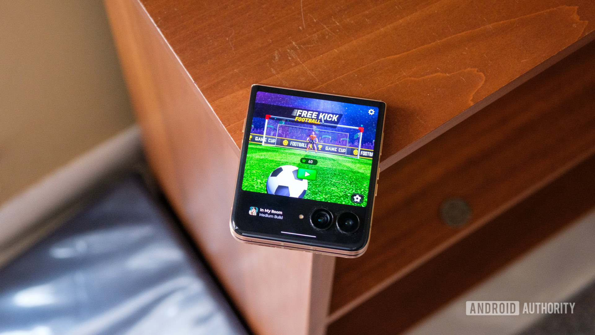 Motorola Razr Ultra GameSnacks