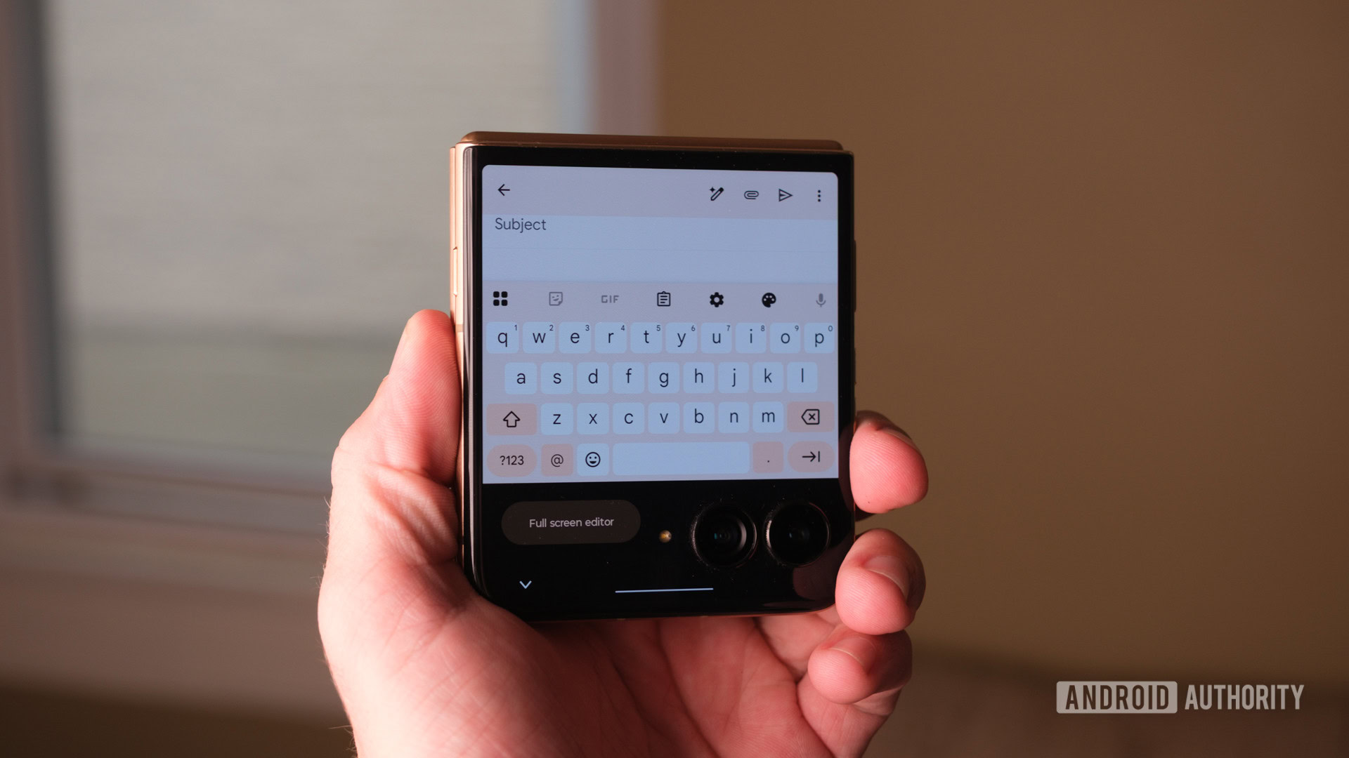 Motorola Razr Ultra keyboard