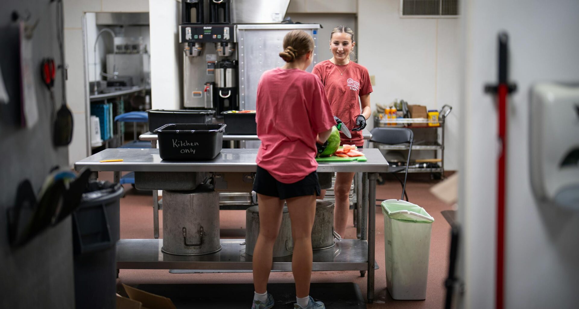 Minnesota teens struggle to land summer jobs this year