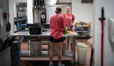 Minnesota teens struggle to land summer jobs this year