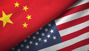 Oil Edges Lower as Traders Await Result of USA-China Trade Talks
