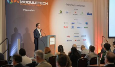 David Owen of Solar Media addresses attendees at PV Module Tech USA 2025