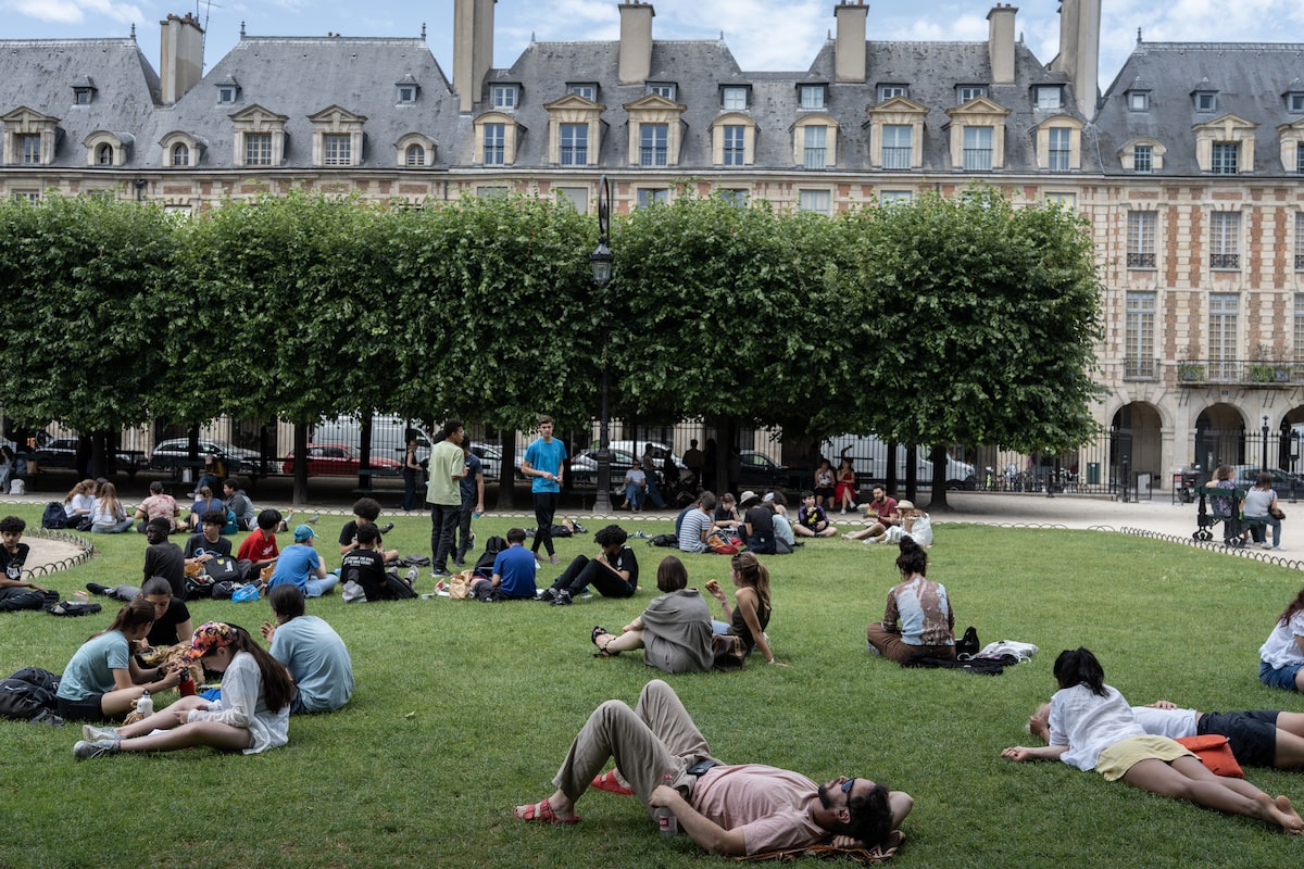 France made smoking sexy. Now it’s banning the habit in public spaces