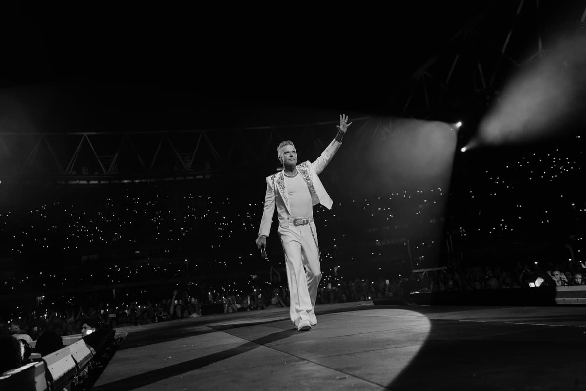 Robbie Williams at Emirates Stadium: 'a grand scale This Is Your Life'