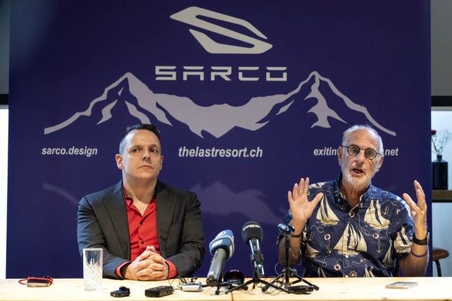 epa11483325 Australian doctor Philip Nitschke (R), founder of the euthanasia organization Exit International, speaks next to Florian Willet, co-president of the Last Resort organization, during a press conference to present the death capsule 'Sarco' developed by Exit International at Resilient Studios in Zurich, Switzerland, 17 July 2024. The Last Resort euthanasia organization officially presented the death capsule 'Sarco' in Zurich. The user of the device designed to enable assisted suicide can die in a matter of seconds by pressing a button that releases nitrogen, rapidly reducing oxygen levels, according to Exit International. EPA/ENNIO LEANZA