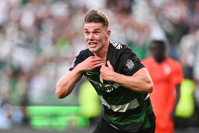 Sporting Lisbon's Swedish forward #09 Viktor Gyokeres celebrates his goal during the Portuguese League football match between Sporting CP and Vitoria Guimaraes SC at Jose Alvalade stadium in Lisbon, on May 17, 2025. (Photo by Patricia DE MELO MOREIRA / AFP) (Photo by PATRICIA DE MELO MOREIRA/AFP via Getty Images)