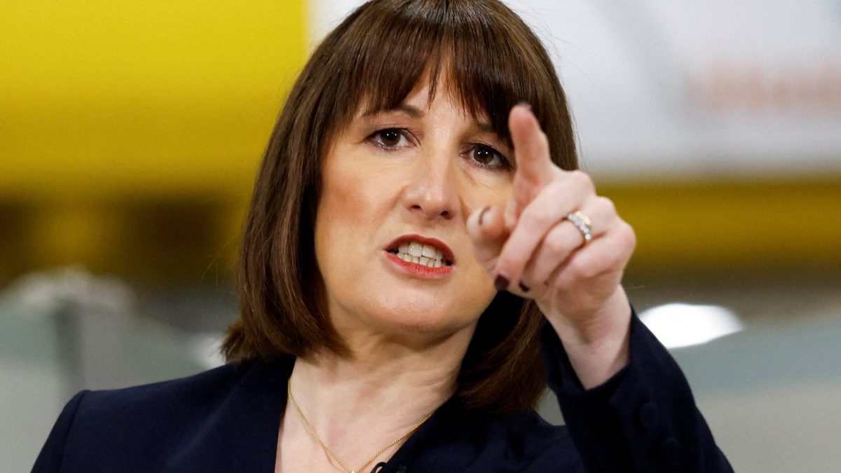 Rachel Reeves set to allow firms to raid pension funds