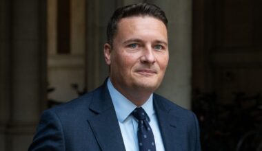 Wes Streeting wants you to cut 50 calories a day to be healthier. Is he right?