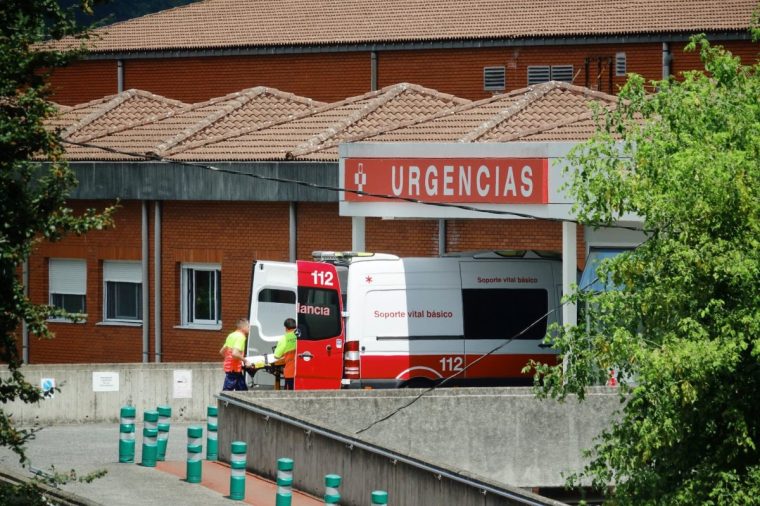 ASTURIAS, SPAIN - JULY 31: Arrival by ambulance of some of those injured in the bus, which was going up to the Covadonga Lakes, at the Grande Covian Hospital, on 31 July, 2023 in Arriondas, Asturias, Spain. The Civil Guard of Asturias has reported the overturning of a bus on the road up to the Lagos de Covadonga, in which 49 people were traveling, most of them children. As confirmed to Europa Press by the Benemerita, there have been no deaths. There are at least 3 seriously injured and others of varying degrees of severity. The vehicle overturned and rolled over twice. The company operating the coach, ALSA, has confirmed medical assistance for ten people, nine passengers and the driver. (Photo By Xuan Cueto/Europa Press via Getty Images)