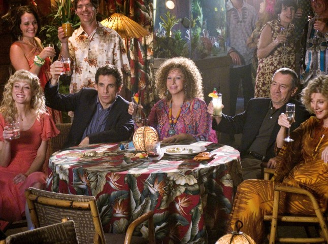 Editorial use only. No book cover usage. Mandatory Credit: Photo by Tracy Bennett/Universal/Dreamworks/Kobal/REX/Shutterstock (5885593an) Teri Polo, Ben Stiller, Barbra Streisand, Robert De Niro, Blythe Danner Meet The Fockers - 2004 Director: Jay Roach Universal/Dreamworks USA Scene Still Comedy Mon beau-p?re, mes parents et moi