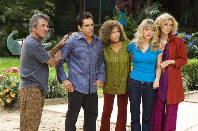 Editorial use only. No book cover usage. Mandatory Credit: Photo by Tracy Bennett/Universal/Dreamworks/Kobal/REX/Shutterstock (5885593ae) Dustin Hoffman, Ben Stiller, Barbra Streisand, Teri Polo, Blythe Danner Meet The Fockers - 2004 Director: Jay Roach Universal/Dreamworks USA Scene Still Comedy Mon beau-p?re, mes parents et moi