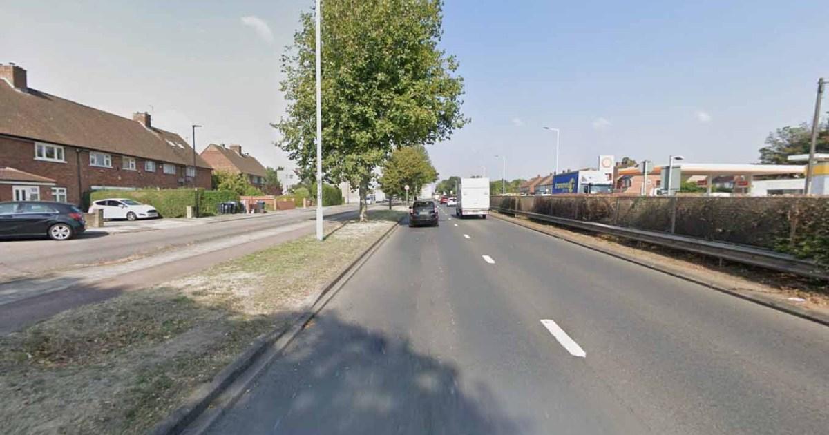 Manhunt launched for gunman after 18-year-old shot dead in north London | News UK