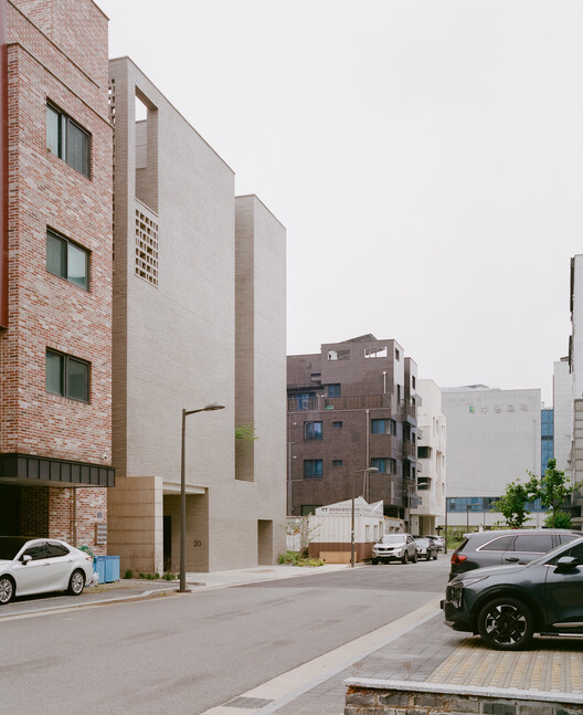 Raw House / Order Matter - Exterior Photography, Concrete