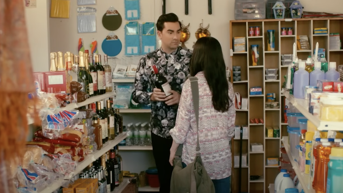 The Most Quietly Revolutionary LGBTQ+ Moments in Sitcom History - Den of Geek