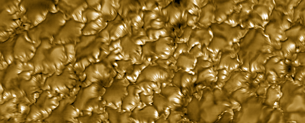 Stunning 'Solar Curtains' Phenomenon Revealed on The Sun in New Images : ScienceAlert