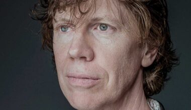 Thurston Moore cancela su gira promocional por razones médicas