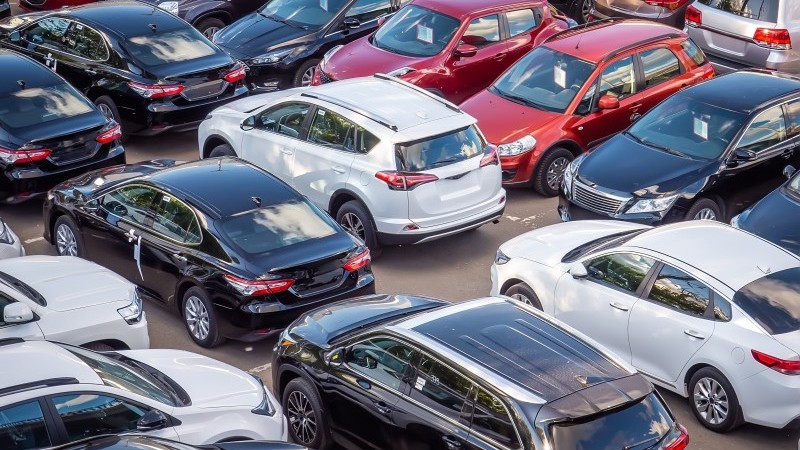 US retail sales highlights consumer caution | snaps