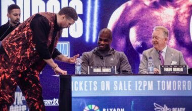 Image: Johnny Nelson Predicts Usyk Will Stop Dubois Again in July 19th Rematch