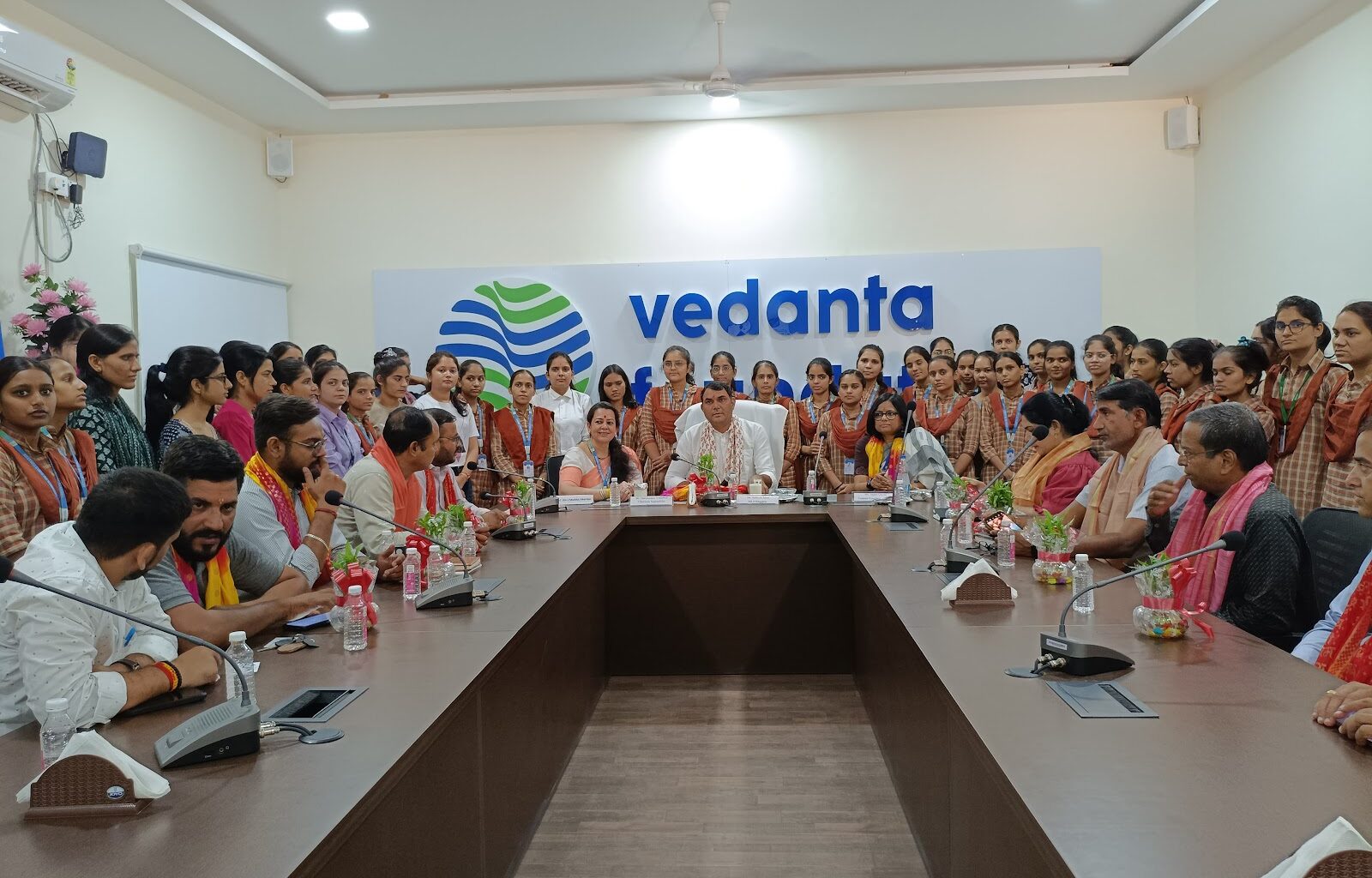 'Yuva Rojgar Mela' started from Vedanta PG Girls College, Reengus (Sikar), youth across the state are getting golden career opportunities
