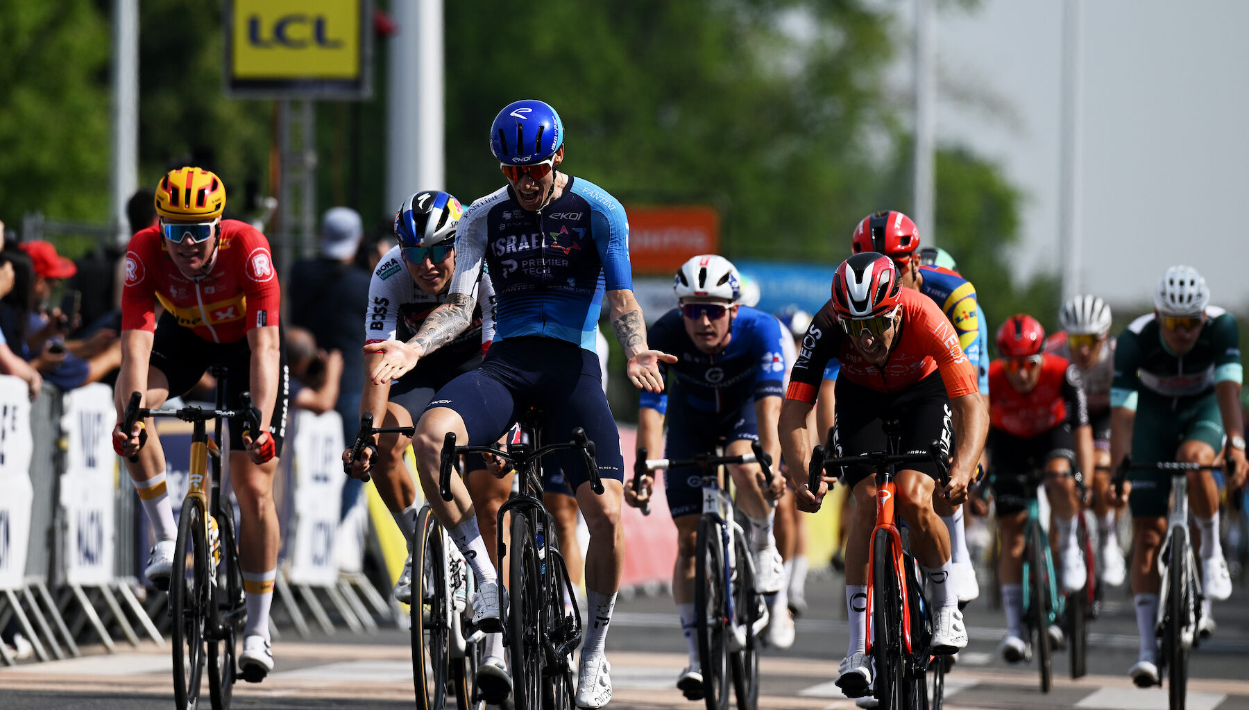 Jake Steward wins stage five Criterium du Dauphine 2025
