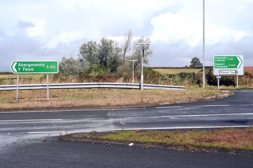 A view of the central reservation and junction from Groesenon Road