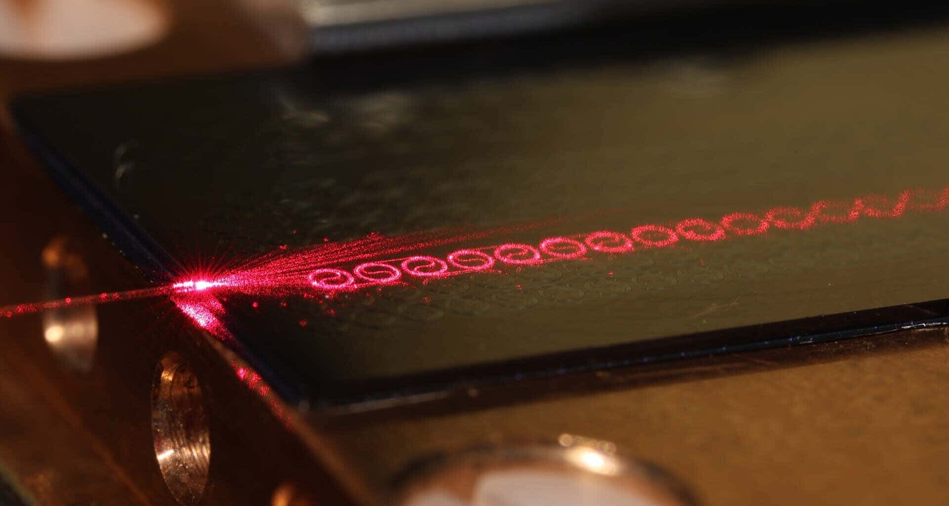The amplifier developed by Chalmers researchers can process 10 times larger amounts of data per second than current optical communication systems.