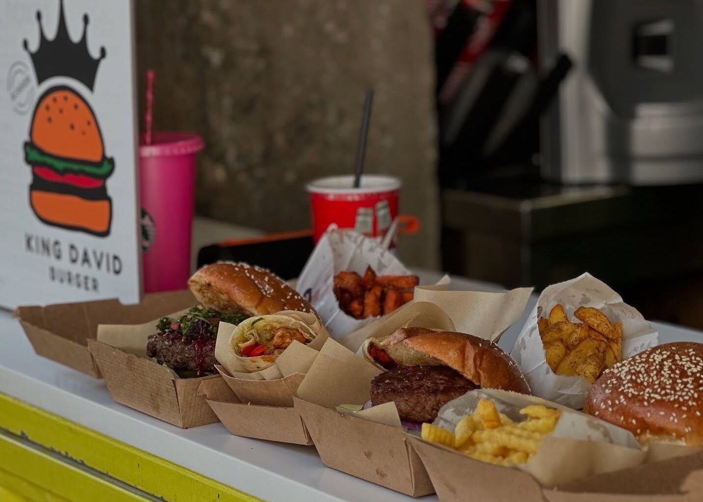 New Kosher Burger Spot King David Burger Opens in Athens • YeahThatsKosher