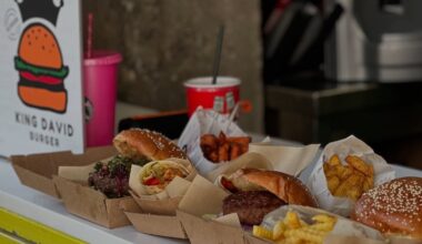 New Kosher Burger Spot King David Burger Opens in Athens • YeahThatsKosher