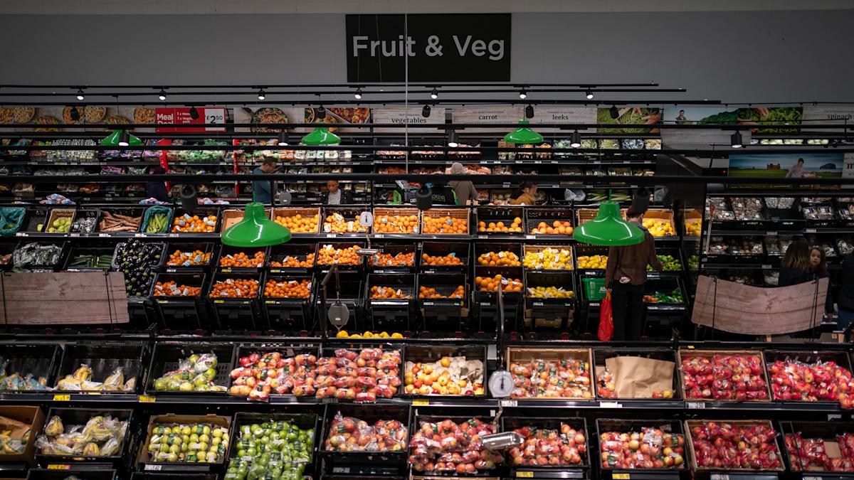Border checks on fruit and vegetable imports from EU scrapped