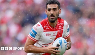 Tyrone May in action for Hull KR