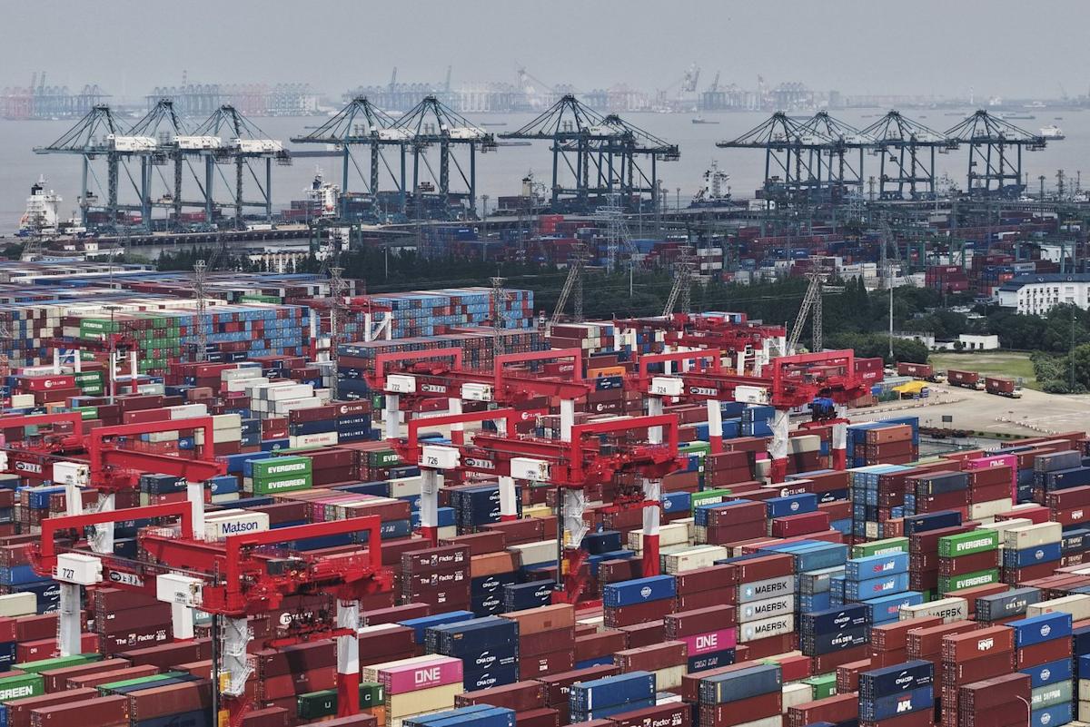 China says its exports to the US fell nearly 10% in May, as trade talks are due to start in London
