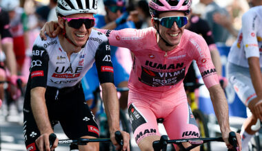 Adam UAE Team Emirates XRG's British rider Adam Yates (L) and Team Visma-Lease a Bike's British rider Simon Yates wearing the pink jersey of overall leader (Maglia Rosa) react as they ride at the start of the 21st stage of the 108th Giro d'Italia cycling race of 143kms from Rome to Rome on June 1, 2025. (Photo by Luca Bettini / AFP)