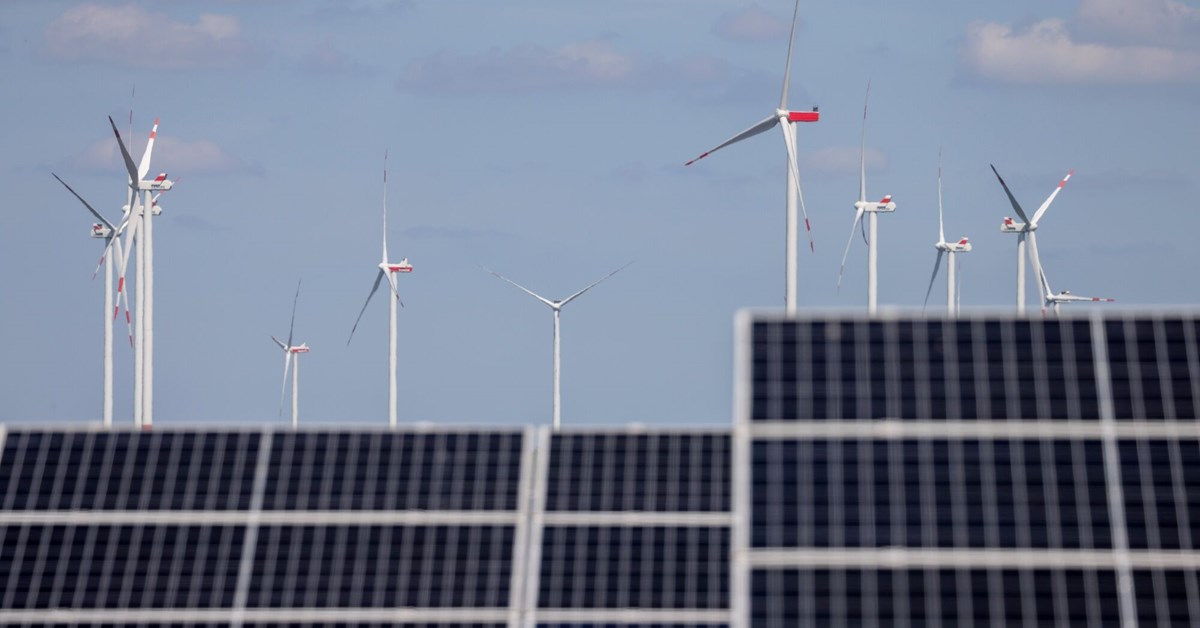 Germany Risks Higher Power Prices If Green Goals Are Cut: