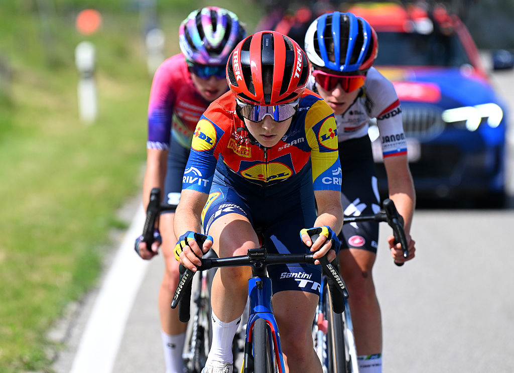 GSTAAD, SWITZERLAND - JUNE 12: Niamh Fisher-Black of New Zealand and Team Lidl - Trek competes in the chase group during the 5th Tour de Suisse Women 2025, Stage 1 a 95.5km stage from Gstaad to Gstaad 1047m / #UCIWWT / on June 12, 2025 in Gstaad, Switzerland. (Photo by Tim de Waele/Getty Images)