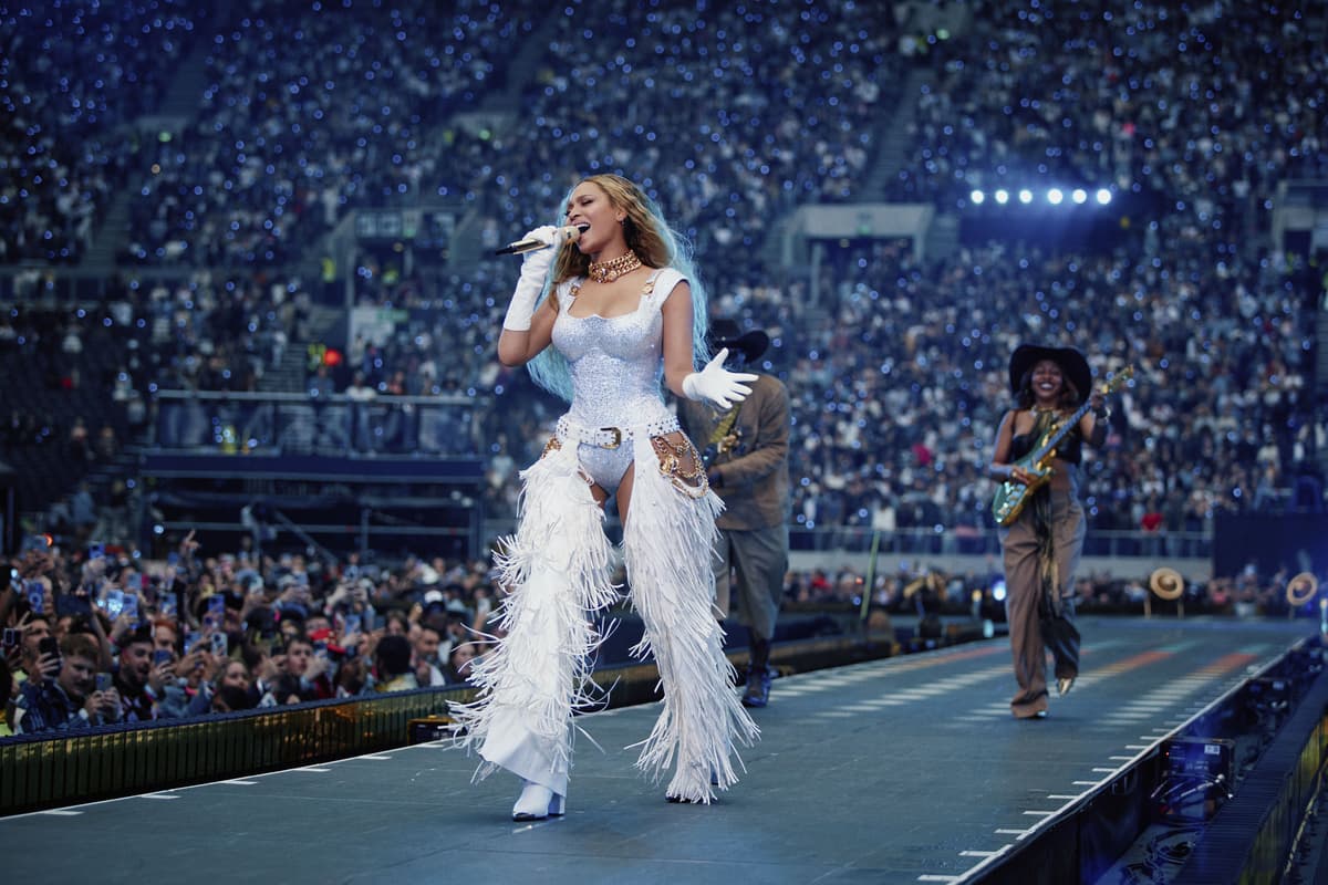 Why did Taylor Swift's London tour sell out, but not Beyonce's? Because Mum and Dad aren't paying for Beyonce tickets