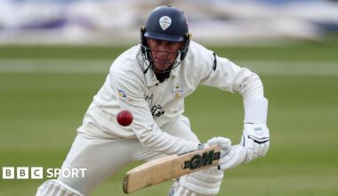 Wayne Madsen batting for Gloucestershire