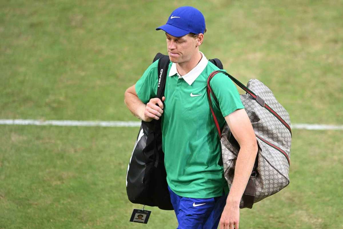 Jannik Sinner suffers shock loss to Alexander Bublik in Halle